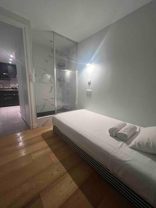 Paris Le Marais Duplex Lägenhet Exteriör bild