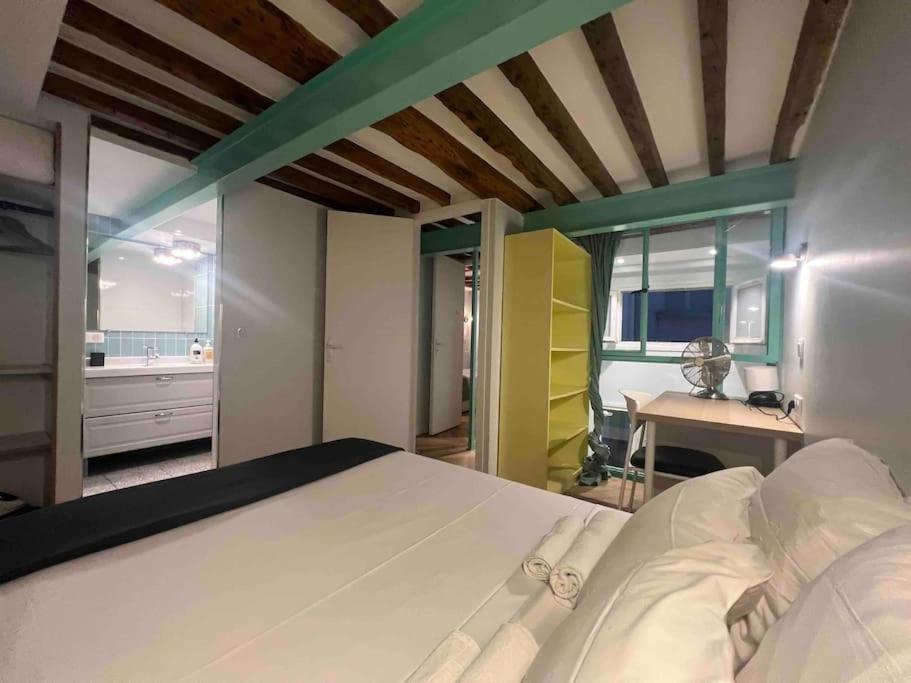 Paris Le Marais Duplex Lägenhet Exteriör bild